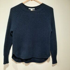 Luxury navy Cashmere crew neck textured sweater